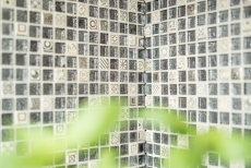 Piastrella di mosaico per cucina traslucido bianco argento nero mosaico di vetro Pietra di cristallo bianco argento nero struttura MOS92-Z02EU_f