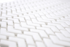 Piastrella di mosaico modellata a mano ECO Recycling GLASS smalto a spina di pesce bianco opaco MOS140-HB37W_m
