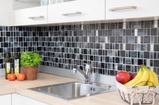 Mosaico di vetro Piastrelle di mosaico Backsplash di piastrelle grigio antracite nero combinazione iridescente MOS68-035B