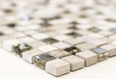 Piastrella di mosaico dipinta a mano Backsplash di piastrelle Traslucido grigio chiaro oro Mosaico di vetro Pietra di cristallo EP grigio chiaro oro MOS92-HQ12_m
