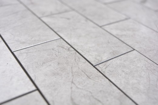 mosaico vinilico autoadesivo effetto pietra grigio Carrara look subway mosaico piastrelle parete backsplash cucina bagno MOS200-MLM