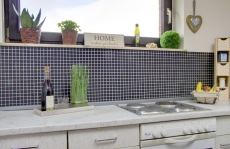 Campione a mano di piastrelle a mosaico in ceramica nera opaca Backsplash di cucina MOS18D-0311_m