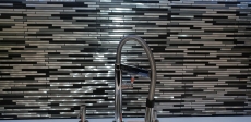 Campione a mano di mosaico alluminio composito alluminio alu grigio nero piastrelle backsplash cucina MOS49-0308_m