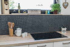 Piastrelle di mosaico dipinte a mano backsplash quarzo composito pietra artificiale Nero artificiale MOS46-ASM22_m
