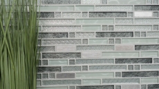 Piastrella di mosaico campione a mano Piastrella specchio traslucido acciaio inox chiaro grigio argento mosaico di vetro composito Acciaio cristallo chiaro grigio argento MOS87-MV698_m