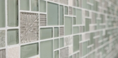 Piastrella di mosaico dipinta a mano Backsplash di piastrelle Grigio traslucido Combinazione di mosaico di vetro Pietra di cristallo chiara grigio opaco MOS88-MC669_m