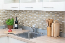 Piastrella di mosaico dipinta a mano Backsplash di piastrelle Barre traslucide in oro bianco Mosaico di vetro Pietra di cristallo in oro bianco opaco MOS87-1202_m