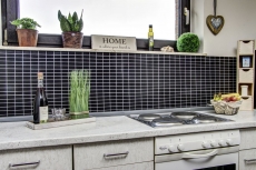 Piastrella a mosaico tondini in ceramica nero opaco piastrella WC piastrella bagno MOS24B-0311_f