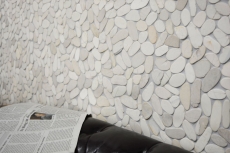 Piastrella a mosaico fiume ciottolo pietra taglio bianco 5 7 MOS30-IN14_f