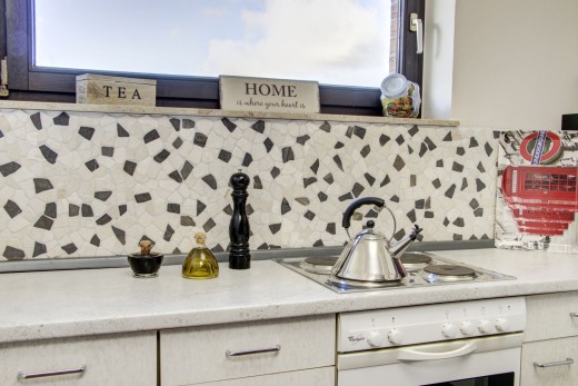 Piastrella di mosaico in marmo pietra naturale beige nero cava Ciot BianconeJava MOS44-30-110_f