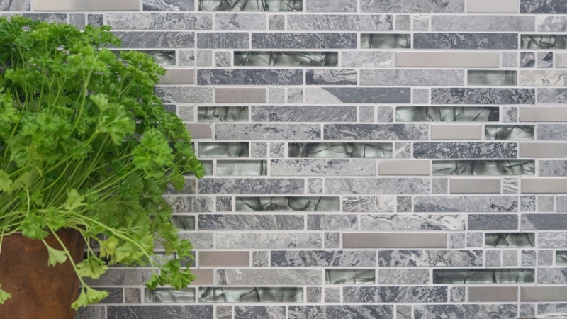 Piastrella di mosaico traslucida in acciaio inox grigio Mosaico di vetro composito Pietra di cristallo acciaio grigio MOS87-MV778_f