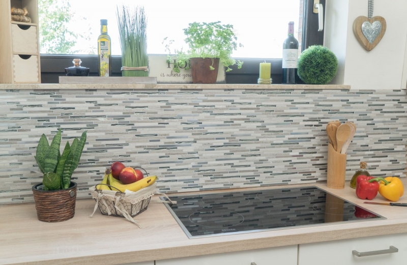Piastrella di mosaico traslucida acciaio inox bianco legno composito mosaico di vetro Pietra di cristallo acciaio legno bianco MOS86-SV85_f