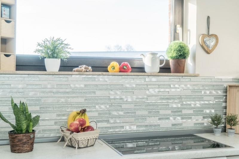 Mosaico di piastrelle per cucina alluminio traslucido bianco argento nero mosaico di vetro composito Pietra di cristallo alluminio bianco argento MOS49-GV64_f
