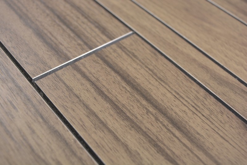 Pannelli a parete autoadesivi effetto legno marrone scuro alzatina cucina piastrellata MOS200-52WDL_f