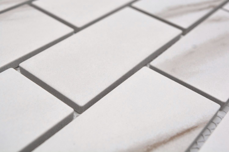 Mosaico ceramico incollato a parete Calacatta bianco grigio-marrone opaco MOS26M-1112