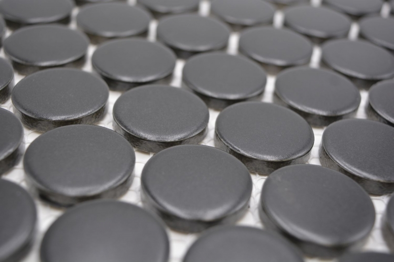 Piastrella di ceramica a mosaico decorata a mano Button Loop Penny Round tinta unita nero opaco MOS10-0311GR_m