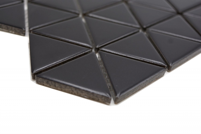 Piastrella di mosaico ceramico dipinta a mano triangolo diamante tinta unita nero opaco MOS13-t49_m