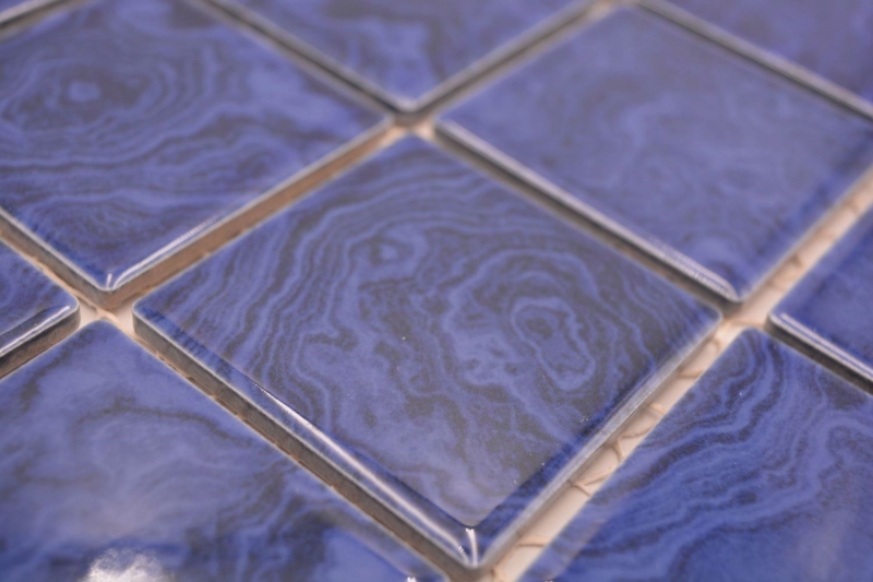 Piastrella di mosaico in ceramica dipinta a mano blu cobalto striature azzurre MOS14-0406_m