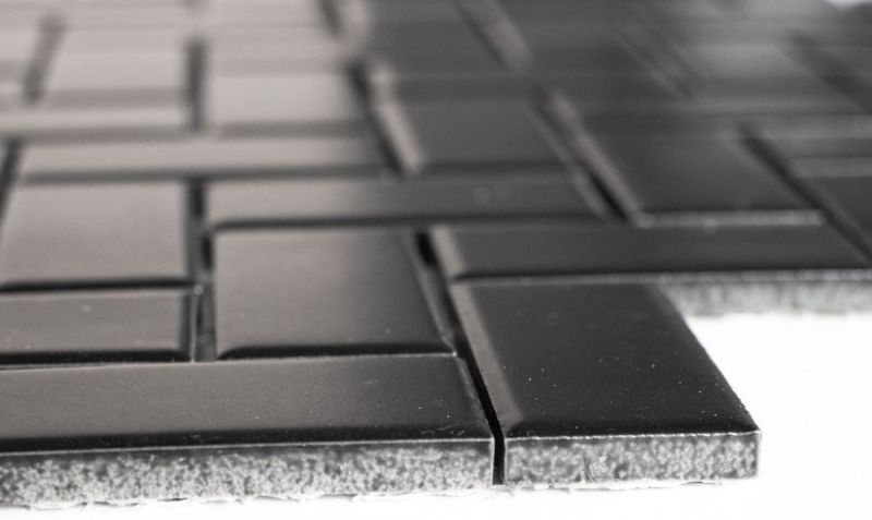 Piastrella di mosaico a mano in ceramica a spina di pesce nera opaca Piastrella di mosaico per pavimento MOS24-CHB06BM_m