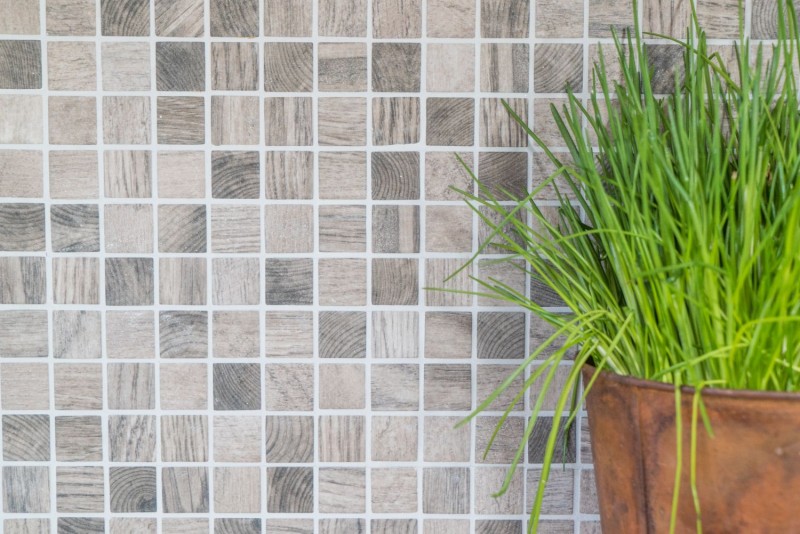 Piastrella di mosaico campione a mano ECO Recycling GLAS ECO texture legno grigio beige MOS63-324_m