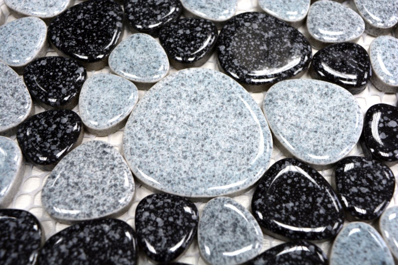 Mosaico di ciottoli dipinti a mano Pebbles grey black Spots piatto doccia backsplash MOS12-0103_m
