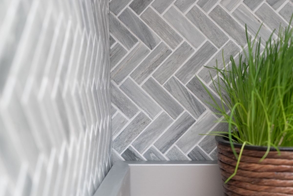 Mosaico in ceramica a spina di pesce effetto pietra grigio MOS24-SO32_f | 10 tappetini a mosaico