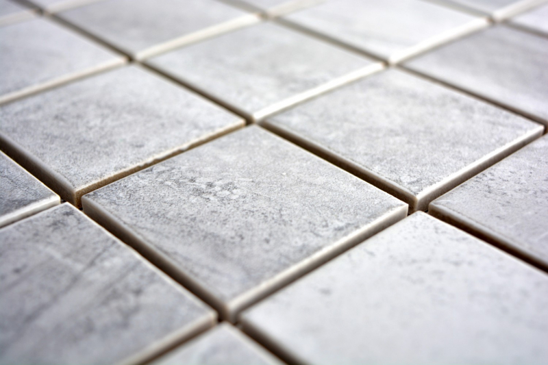 Piastrella a mosaico effetto pietra naturale struttura travertino grigio backsplash MOS16-0211_f | 10 tappetini a mosaico