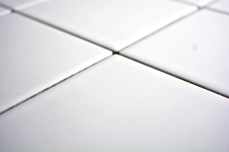Piastrella a mosaico in ceramica bianca opaca per vasca da bagno MOS23-0111_f
