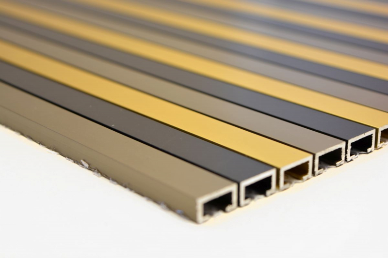 Piastrella a mosaico Aste in alluminio nero bronzo oro Piastrella backsplash parete cucina MOS49-B301