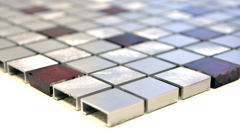Piastrella di mosaico dipinta a mano alluminio traslucido alluminio vetro mosaico Cristallo argento rosso MOS49-O301F_m