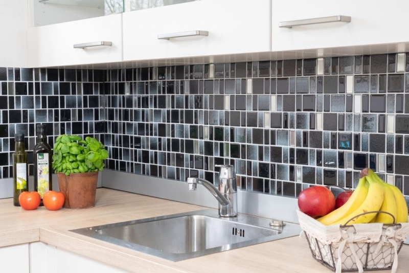 Mosaico di vetro Piastrelle di mosaico Backsplash di piastrelle grigio antracite nero combinazione iridescente MOS68-035B