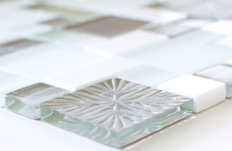 Piastrella di mosaico dipinta a mano Backsplash di piastrelle Traslucido bianco grigio Combinazione di mosaico di vetro Pietra di cristallo bianco grigio bianco opaco MOS88-MC659_m