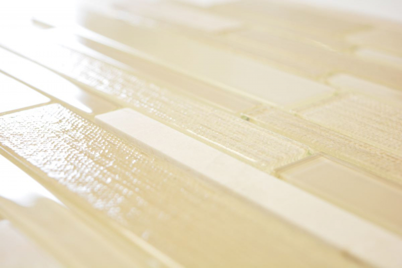 Piastrella di mosaico campione dipinta a mano Backsplash di piastrelle Beige traslucido Mosaico di vetro composito Pietra di cristallo beige MOS67-GV14_m