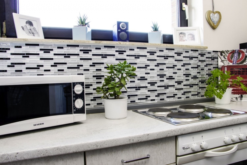 pellicola adesiva autoadesiva a mosaico in vinile bianco argento antracite backsplash cucina