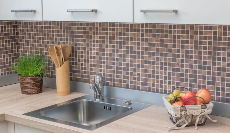 Mosaico di vetro Rivestimento sostenibile Riciclaggio texture legno marrone scuro Backsplash di piastrelle MOS63-410
