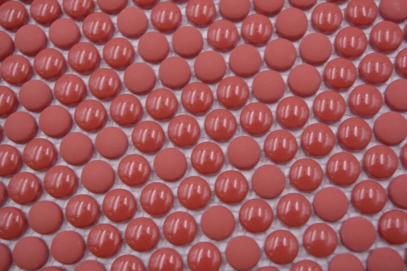 Mosaico di vetro Mosaico a bottoni rosso lucido opaco Pavimento doccia Schermo doccia Rivestimento vasca da bagno