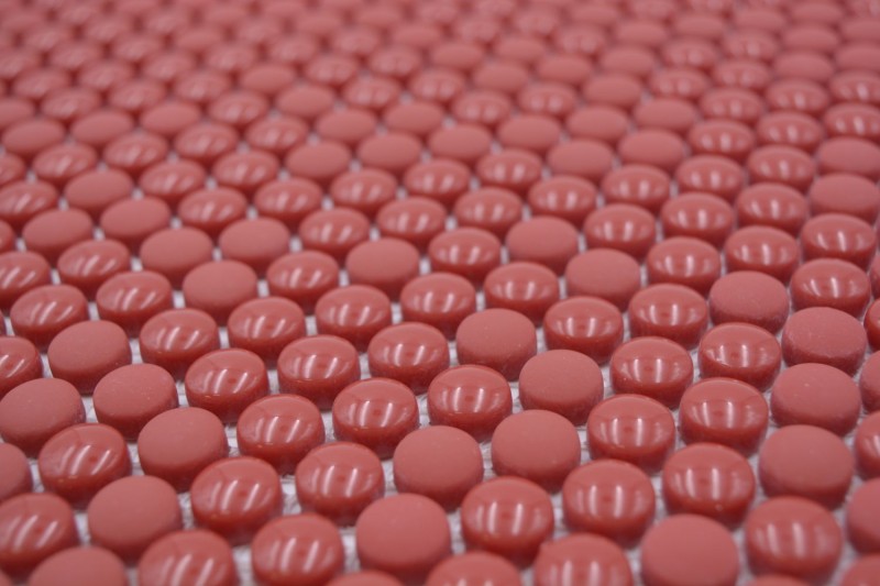 Mosaico di vetro Mosaico a bottoni rosso lucido opaco Pavimento doccia Schermo doccia Rivestimento vasca da bagno
