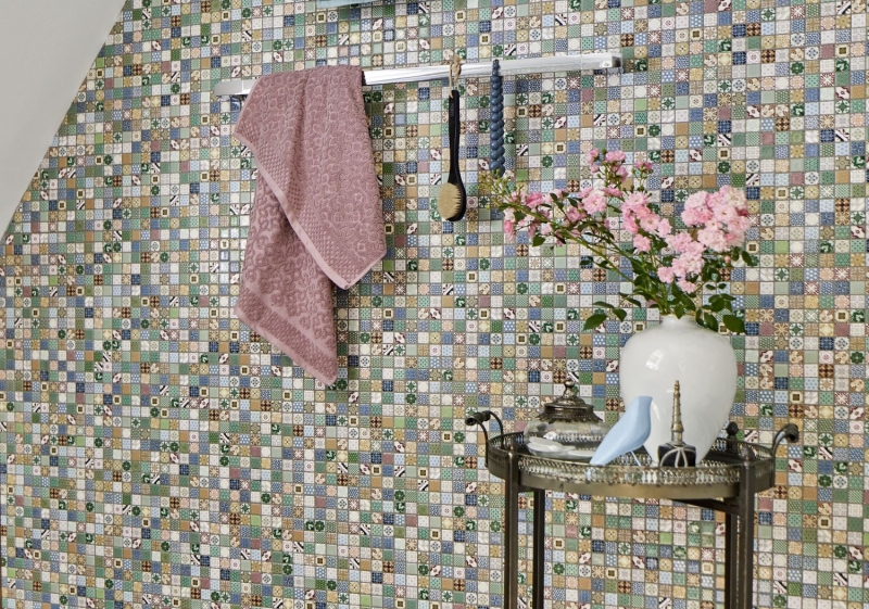 Piastrella di mosaico colorata dipinta a mano MOS18D-1616_m