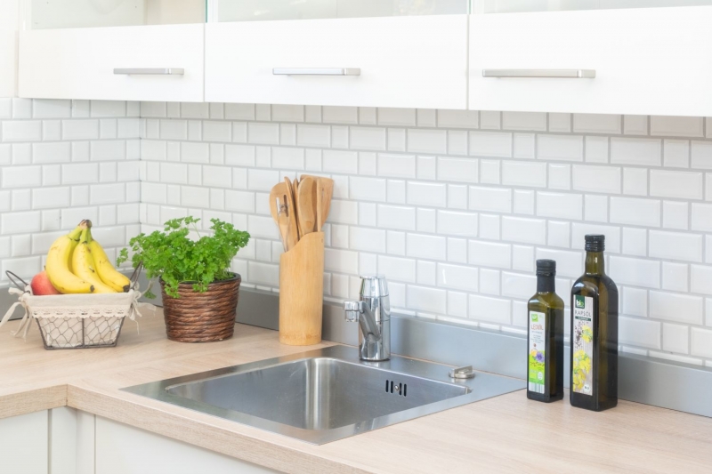 Campione a mano Metro Subway mosaico piastrelle ceramica bianco backsplash cucina muro MOS26WM-0101_m