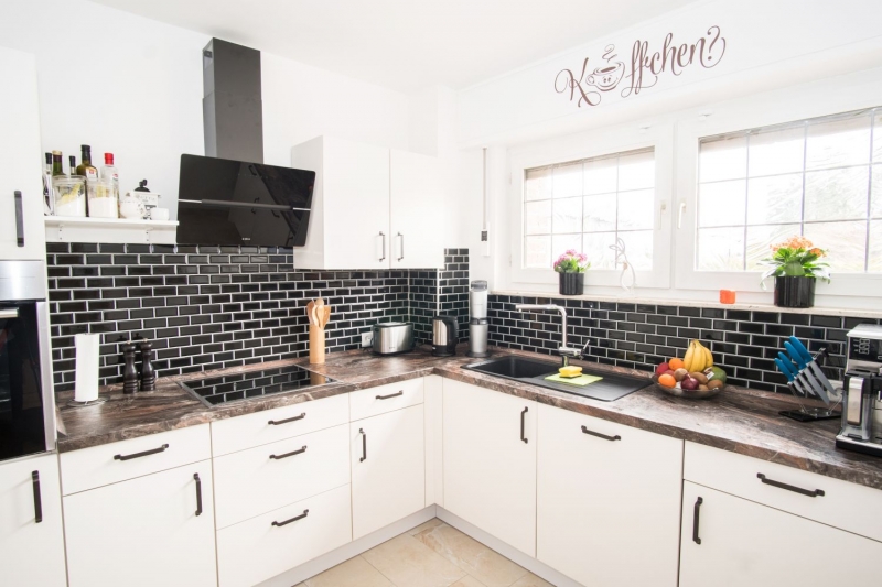 Campione a mano Metro Subway mosaico piastrelle ceramica backsplash cucina nero MOS26M-0303_m