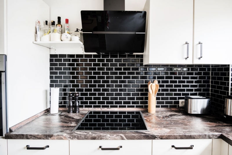 Campione a mano Metro Subway mosaico piastrelle ceramica backsplash cucina nero MOS26M-0303_m