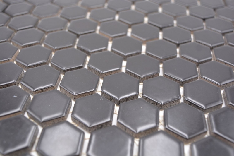 Piastrella di mosaico dipinta a mano in ceramica esagonale nera opaca per doccia MOS11A-0311_m