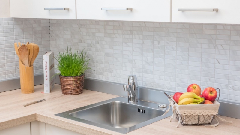 Piastrella a mosaico decorata a mano Rivestimento in ceramica effetto pietra bianca per cucina MOS24-STSO01_m