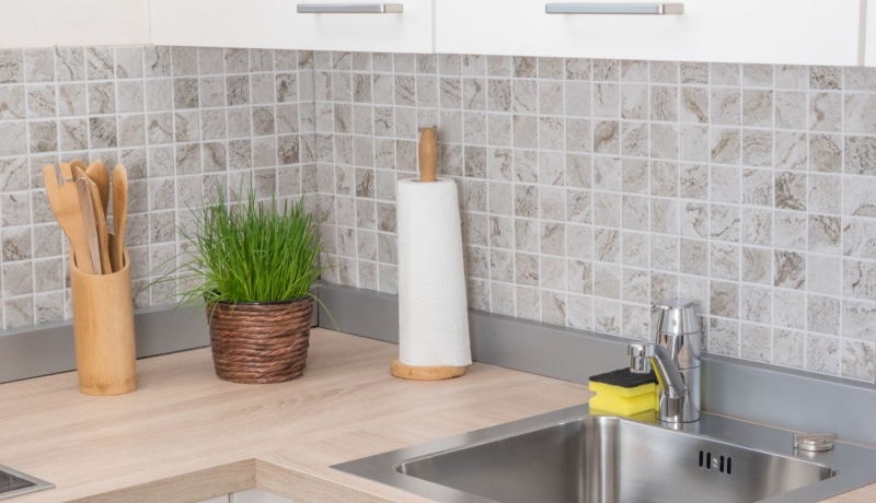 Piastrella di mosaico dipinta a mano effetto pietra naturale grigio beige texture backsplash MOS16-HWA4LG_m