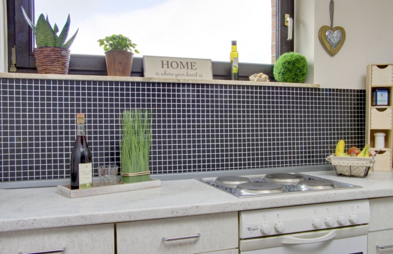 Campione a mano di piastrelle a mosaico in ceramica nera opaca Backsplash di cucina MOS18D-0311_m