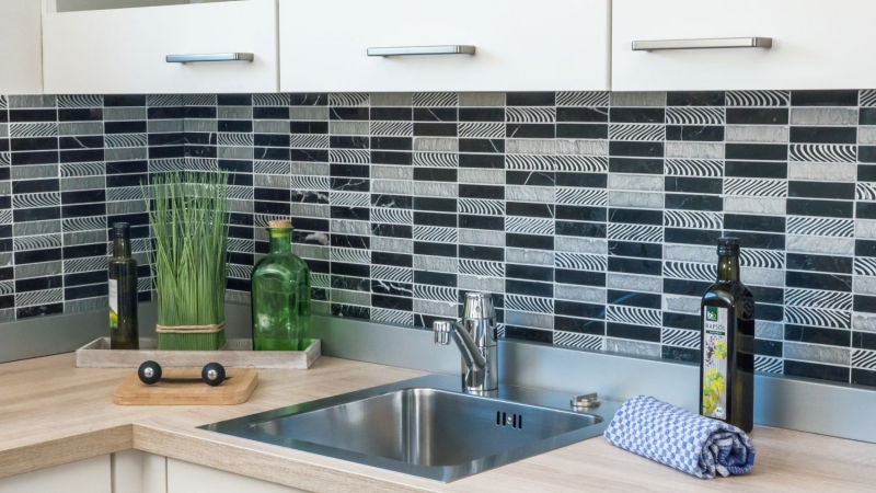 Piastrella di mosaico decorata a mano in marmo pietra naturale rettangolo in pietra argento nero MOS40-STN89_m