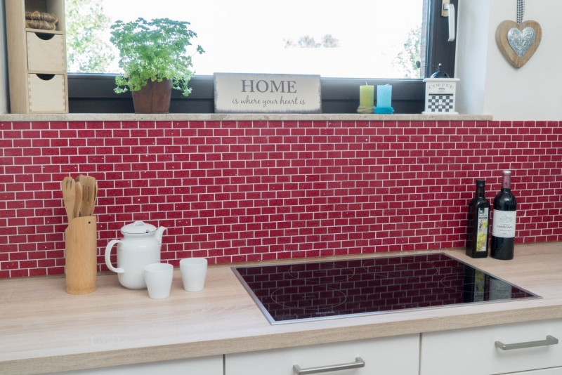Piastrella di mosaico modellata a mano specchio quarzo composito pietra artificiale Brick Rosso artificiale MOS46-ASMB4_m