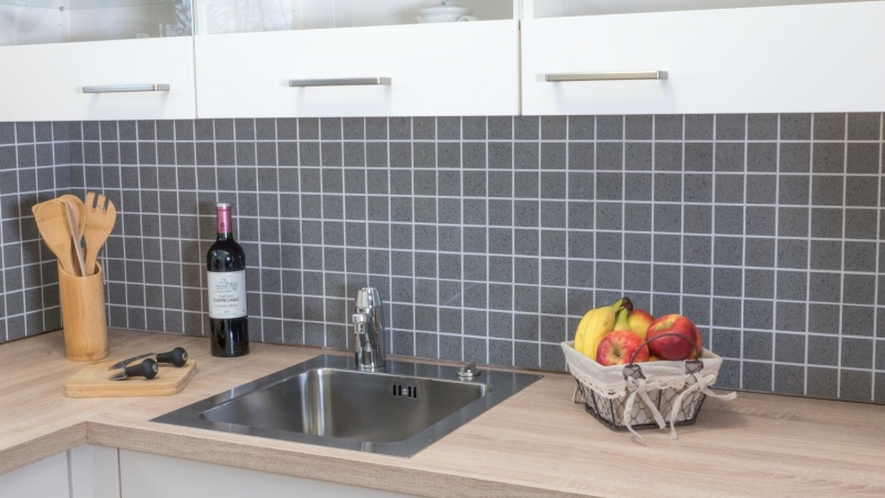 Piastrelle di mosaico dipinte a mano backsplash quarzo composito pietra artificiale Grigio artificiale MOS46-ASM43_m