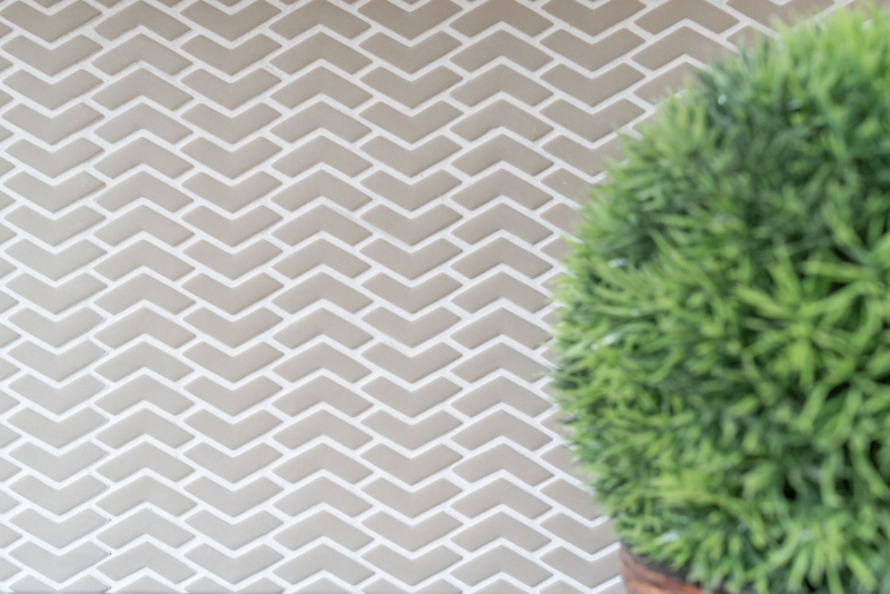 Piastrella di mosaico dipinta a mano ECO Recycling GLASS A spina di pesce Smalto crema opaco MOS140-HB33C_m