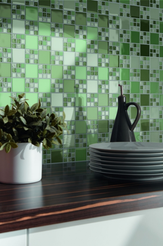 Piastrella di mosaico dipinta a mano Verde traslucido Combinazione di mosaico di vetro Verde cristallo verde opaco MOS78-0504_m